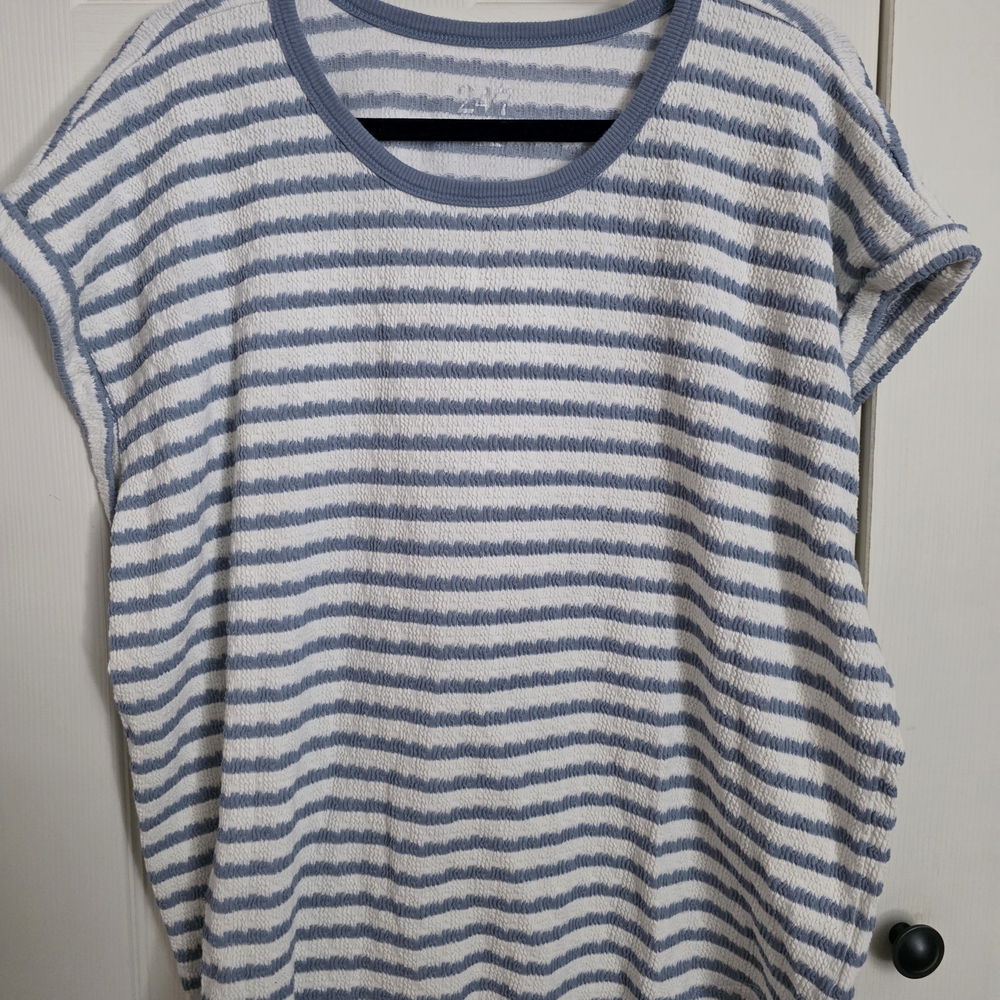 Maurices Blue and White Striped Short Sleeve Tee